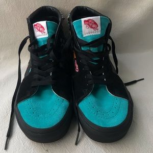 BRAND NEW CUSTOM VANS